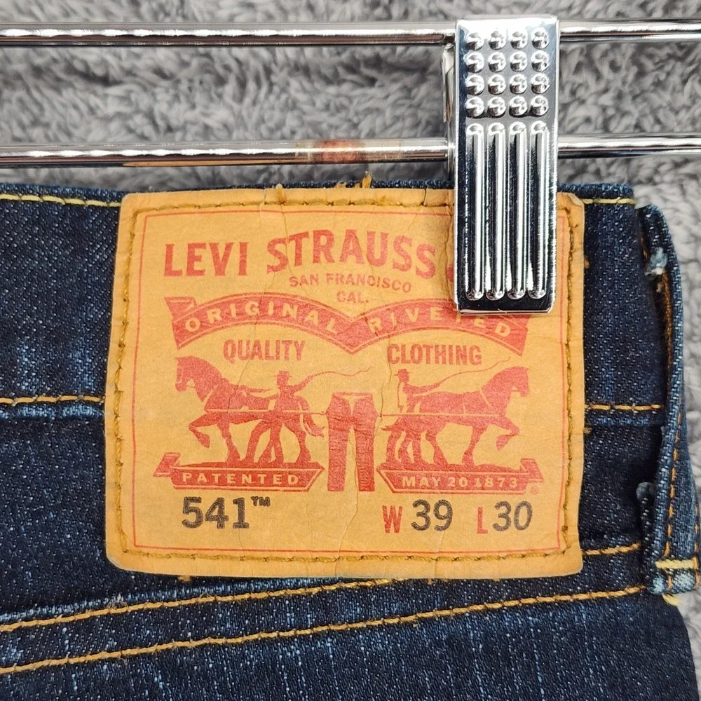 Levis 541 Jeans Mens 39x30 Blue Dark Wash Denim Athletic Taper Stretch [READ]